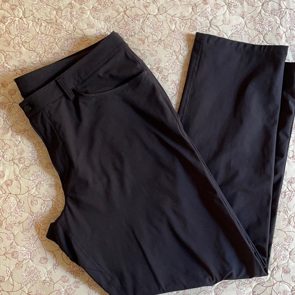 Lulu Lemon men’s ABC black pants - Picture 1 of 3